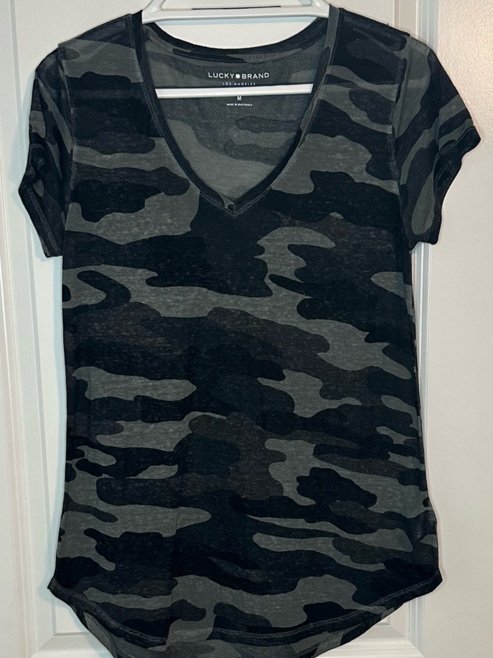 Lucky Brand Black & Gray Camo V-Neck Tee